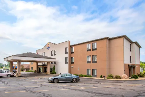 Comfort Inn Charlotte Hotels in Eaton County