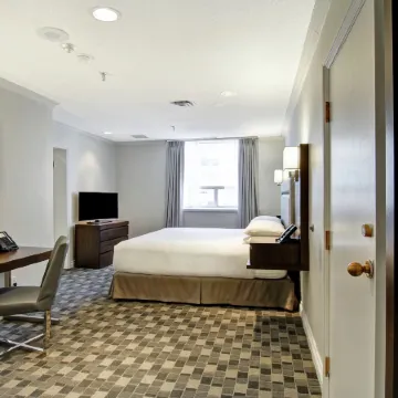 DoubleTree by Hilton Toronto Downtown