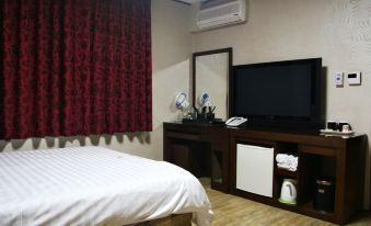 High Valley Hotel