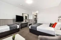 Comfort Inn Glenelg Hotels in Tonsley