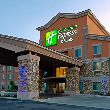 Holiday Inn Express & Suites TUCSON by IHG
