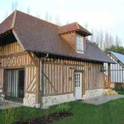 Les Manoirs des Portes de Deauville Hotel Exterior