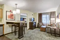 Staybridge Suites OFALLON切斯特菲爾德 by IHG - 停車場