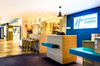 Holiday Inn Express PORTSMOUTH - GUNWHARF QUAYS by IHG - Quầy bar