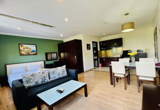 LILA Hotel & Apartments - Housity