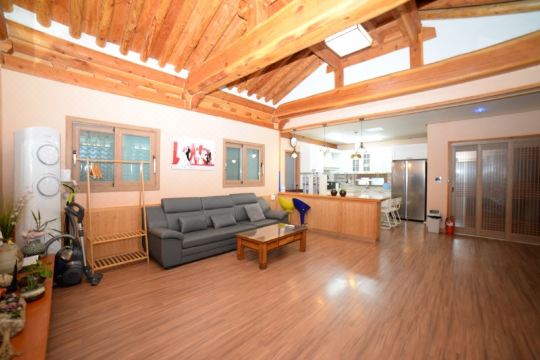 웅이네 한옥펜션