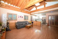 Hampyeong Woong's Hanok Pension Hotels in Hampyeong