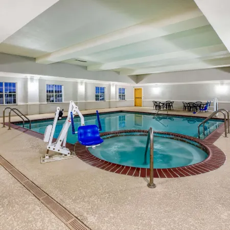 La Quinta Inn & Suites by Wyndham Mt. Pleasant