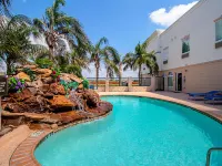 Quality Inn & Suites Hotels in Robstown