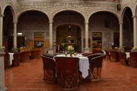 Howard Johnson by Wyndham Morelia Calle Real - พร้อมอาหารเช้า