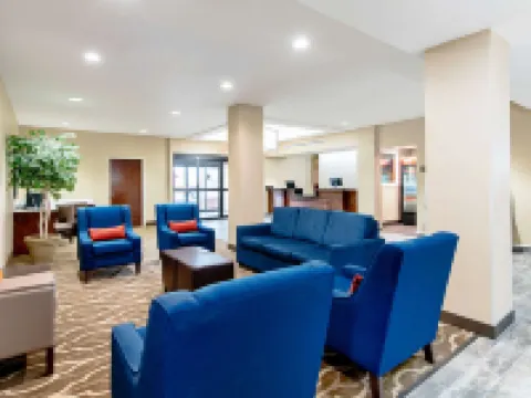 Comfort Inn & Suites Pine Bluff Hotels in Pine Bluff