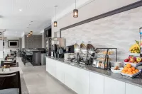 Chateau Moncton, Trademark Collection by Wyndham - พร้อมอาหารเช้า