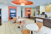 Motel 6 Roanoke, TX - Northlake - Speedway - Wifi