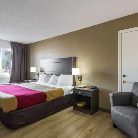 Econo Lodge Little Creek