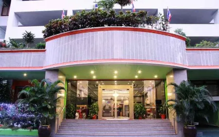 Yellow Ribbon Hills Boutique Suites