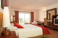 皇家德卡美隆薩利尼塔斯飯店-全包 住宿飯店