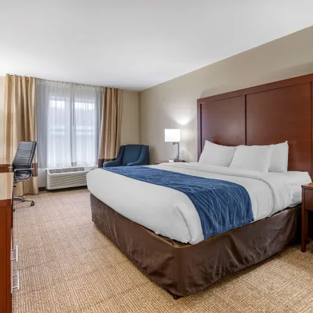 Comfort Inn & Suites Northern Kentucky
