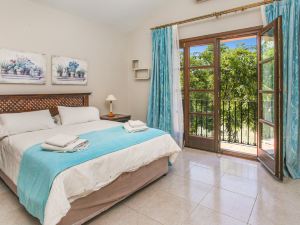 Large Immaculate Delightful Villa on 5000m2 with Private Pool, Golf Sea View