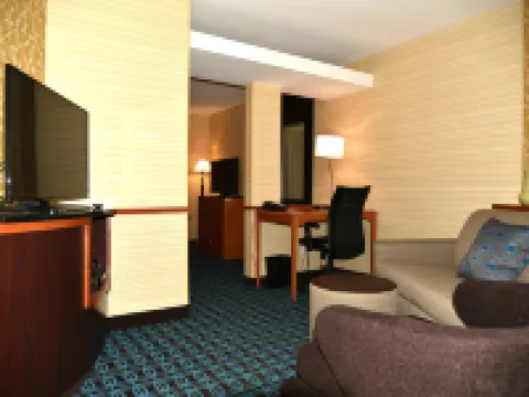 Fairfield Inn & Suites Hartford Airport Hotels in Windsor Locks