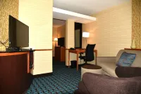 Fairfield Inn & Suites Hartford Airport Hotels in Windsor Locks