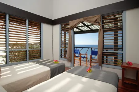 Nanuya Island Resort