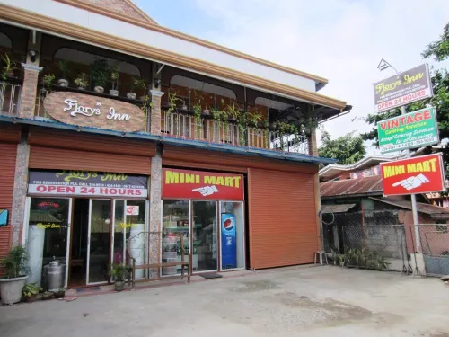 Flory's Inn Hotels in Liloan