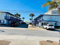 Lollye on the Beach Hotels in Lower Grand Lagoon