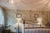 Fisherman's Haunt Hotel Hotels in Winkton