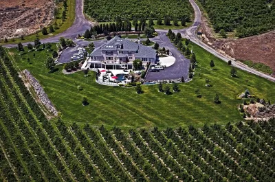 Cameo Heights Mansion and the Vine Fine Dining Restaurant Hotels in Walla Walla