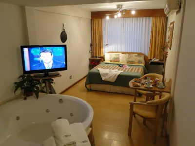 Medamar Club, Apart, Suite y Spa Hotels near Juguelandia