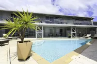 Tides Hotel Hotels in Nelson