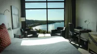 Grand Hotel Times Sherbrooke Hotels in Sherbrooke