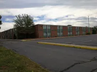 Mystic River Hotel & Suites - parking