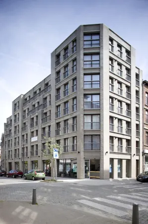 Banks Antwerp Отели рядом с достопримечательностью «Музей Плантена — Моретуса»