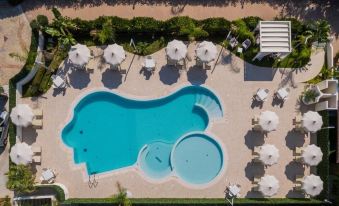 Blu Tropical Resort