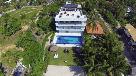Bohol South Beach Hotel