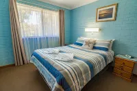 Emu Beach Chalets
