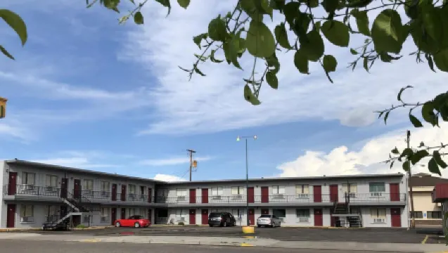 Capital O Budget Inn Ontario I-84