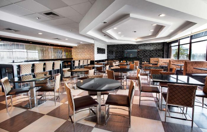 Travelodge by Wyndham Avenel Woodbridge