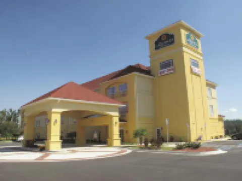 La Quinta Inn & Suites by Wyndham Macon West Hotels in Macon