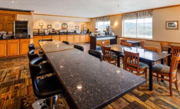 Best Western Cooperstown - Housity