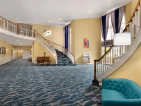 デイズ イン アンド スイーツ、ウィンダム サイクストン マイナーのホテル