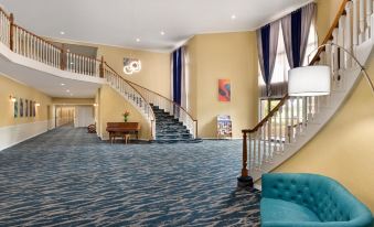 Days Inn & Suites by Wyndham Sikeston