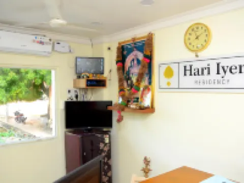 Hari Iyer Residency Hotels in Tiruchendur