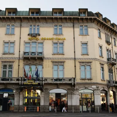 BYPILLOW Grand Central Hotel berhampiran Stesen Central Padua