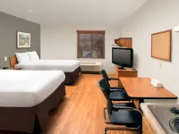 Studio 6 Extended Stay Cincinnati Sharonville OH - parking