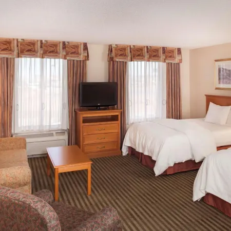 Hampton Inn & Suites Addison