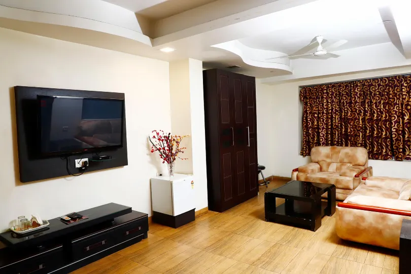 Hotel Poddar Regency