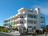 Hotel Zodiaco Hotels near Hookipa Beach