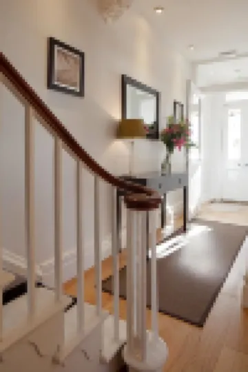 อะ รูม วิธ อะ วิว โฮเต็ล